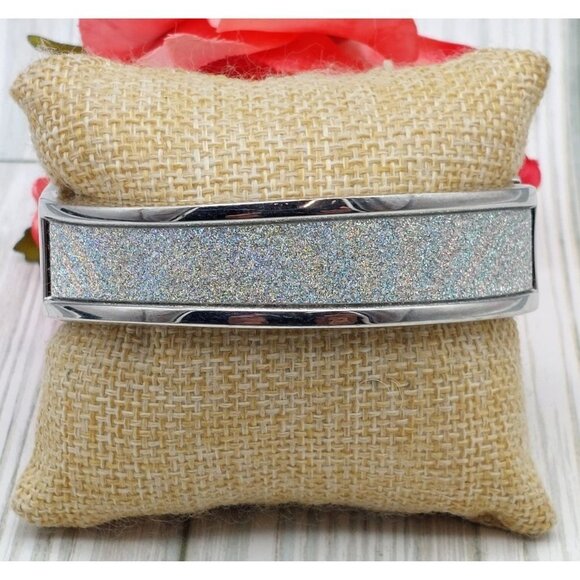 Silver Tone Hinged Wave Bangle Bracelet Mirrored Shimmer Center - Picture 11 of 12